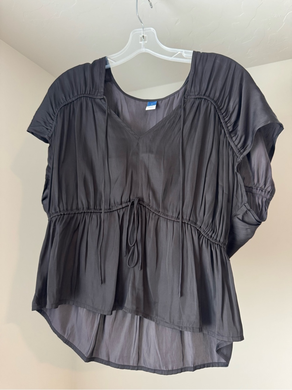 Old Navy Black Flowy V-Neck Blouse – Size Large